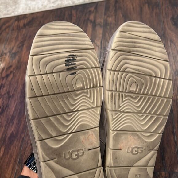 UGG
Fascot Capra Shoe size 13 triple wide in GUC - Picture 7 of 9